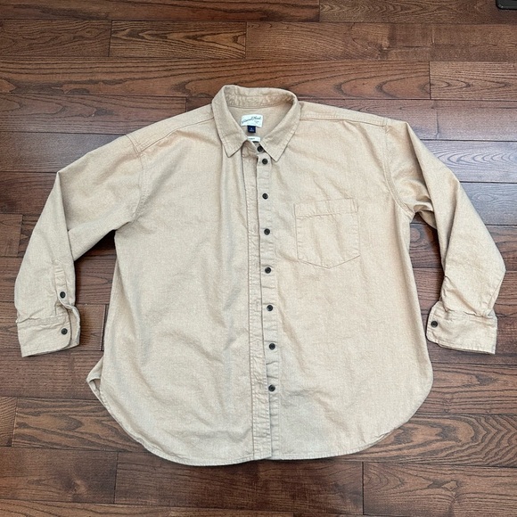 Universal Threads Oversized Fit Button Down Shirt - Picture 6 of 10
